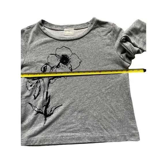 Anthropologie t. la Womens/Teen Grey Sweatshirt with Velvet Flower Size Small - Picture 4 of 7